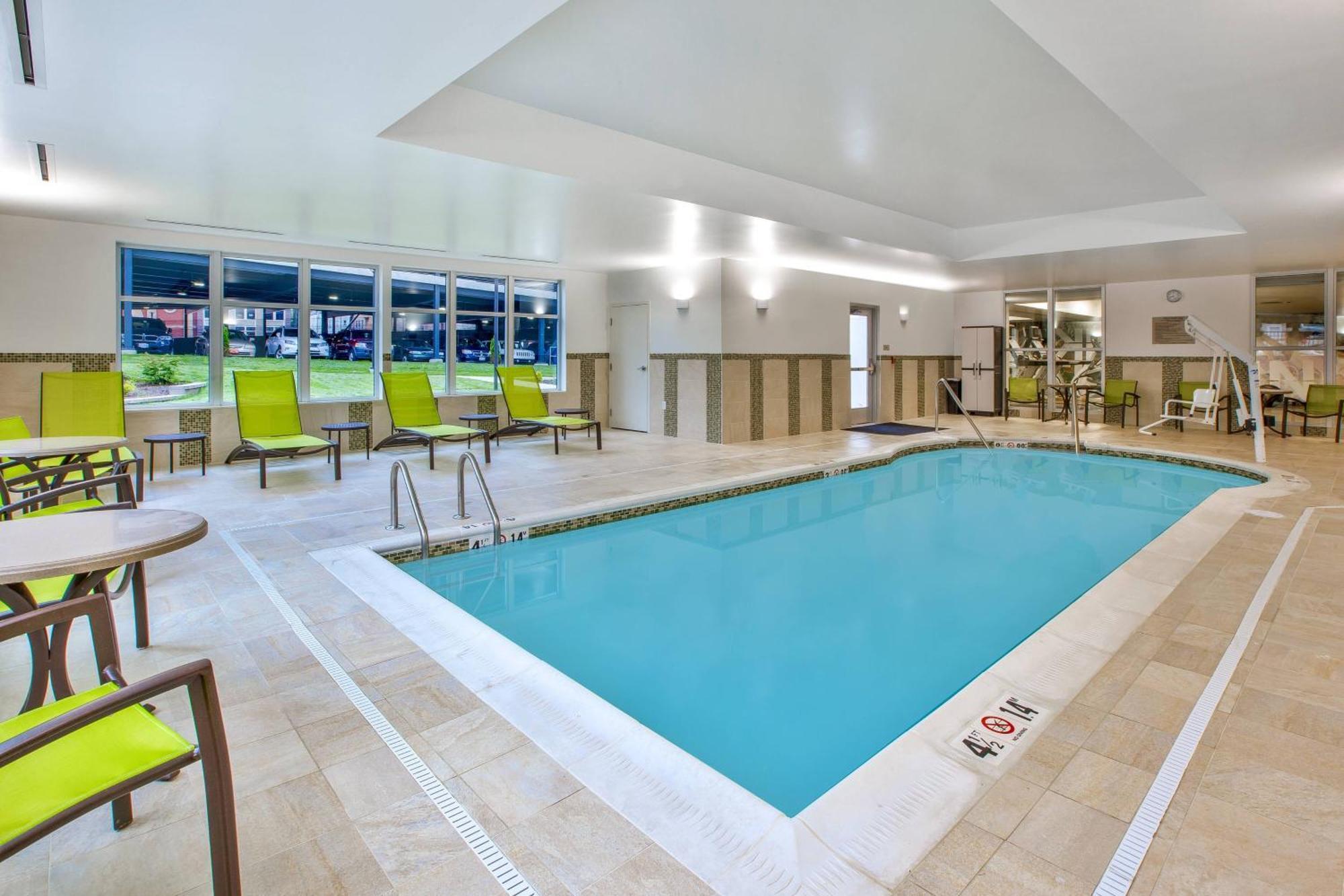 Springhill Suites By Marriott Pittsburgh Butler/Centre City Exterior foto